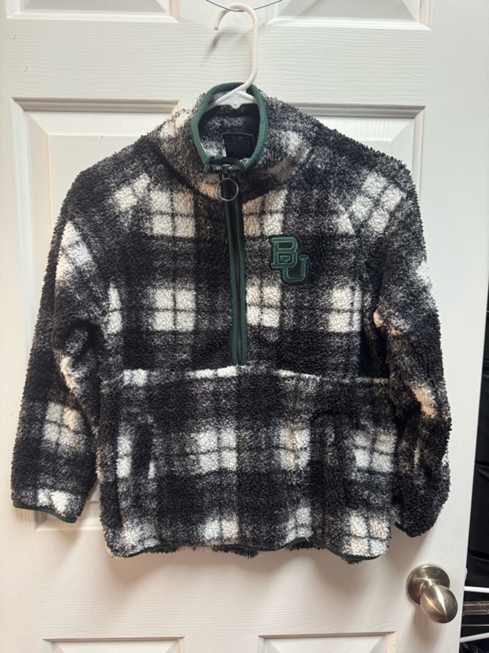 Colosseum Baylor Black & White Plaid Sherpa Pullover with Green Trim